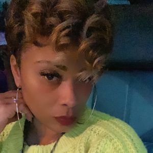 Meet your Posher, Courtney